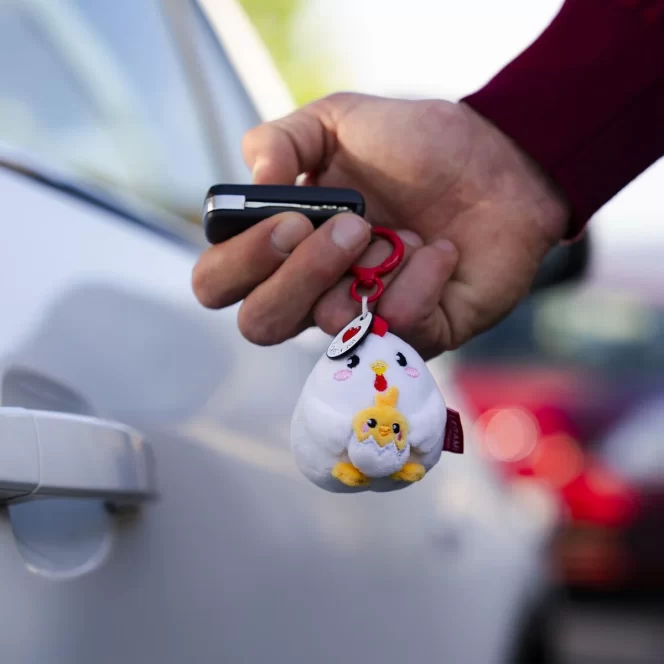 Legami Chicken Legami Super Soft Key Ring Tiny - Hen - Curtain call